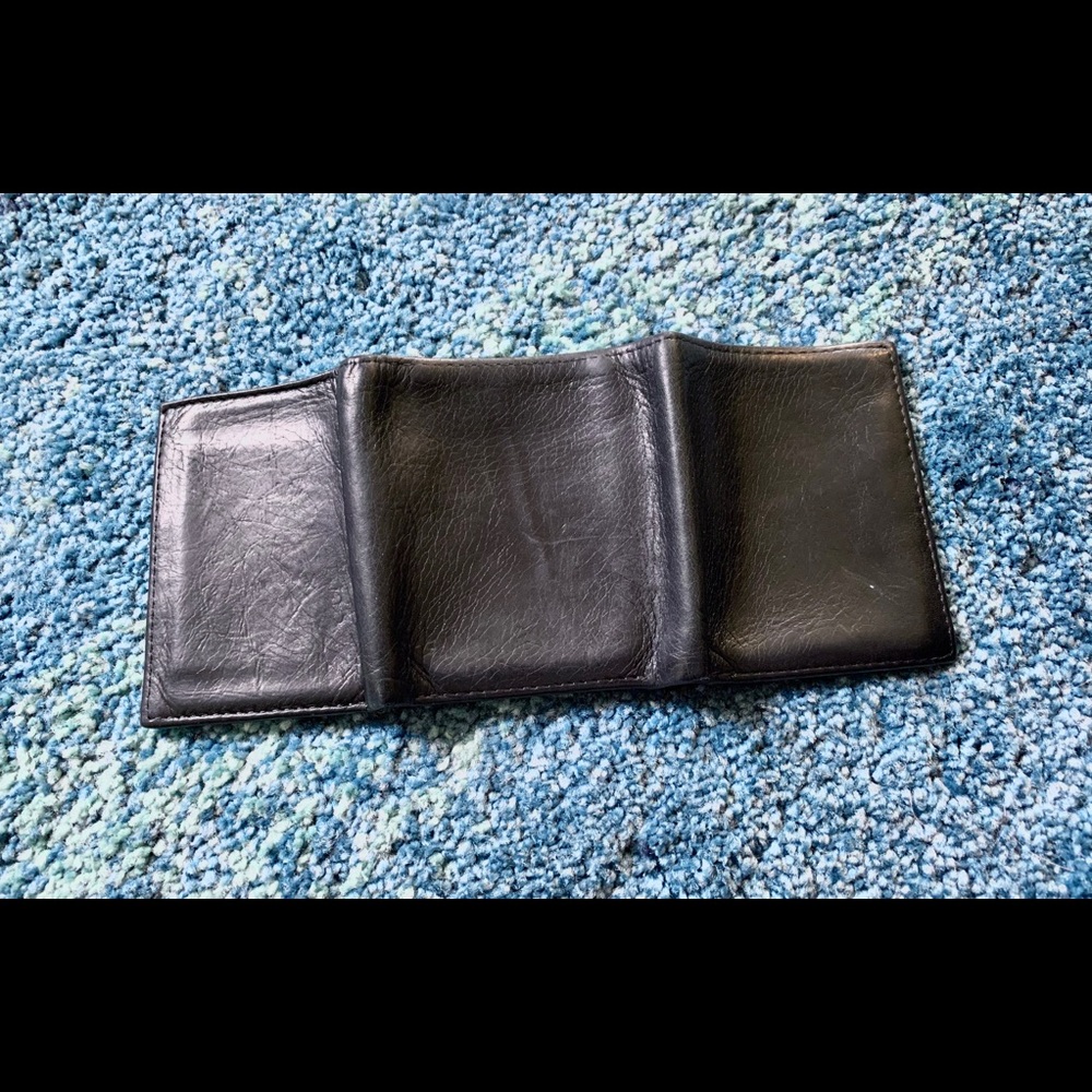 Mens Tri-fold black leather ID wallet